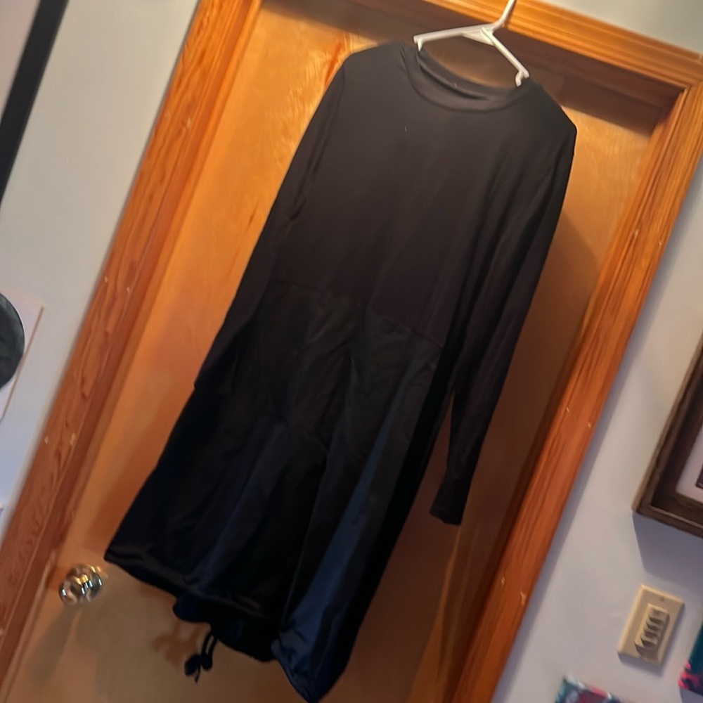 Black long sleeve dress